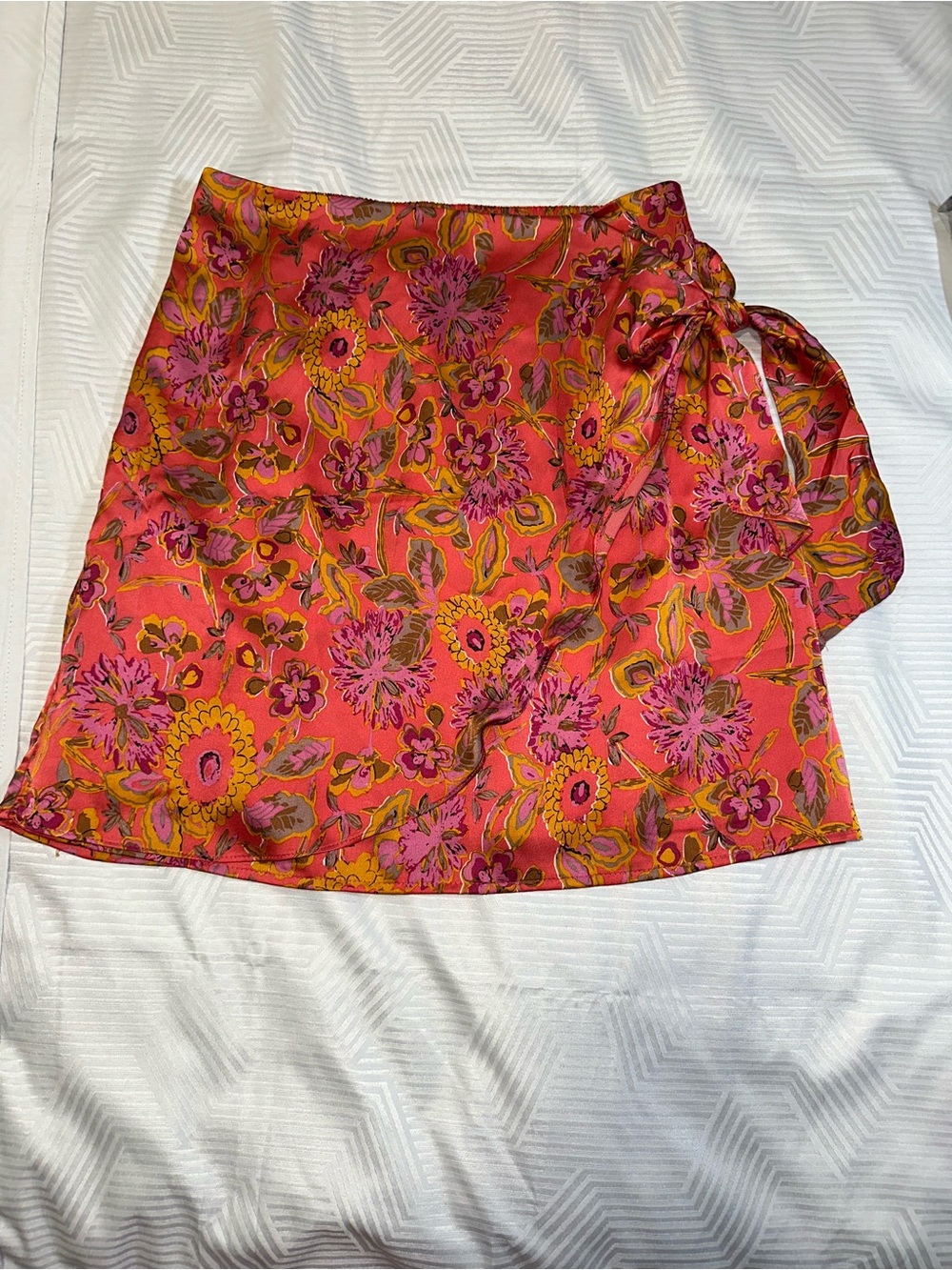 Berthie Paris Coral Pink Floral Satin Boho-Chic Maxi Skirt Cottagecore Size 6